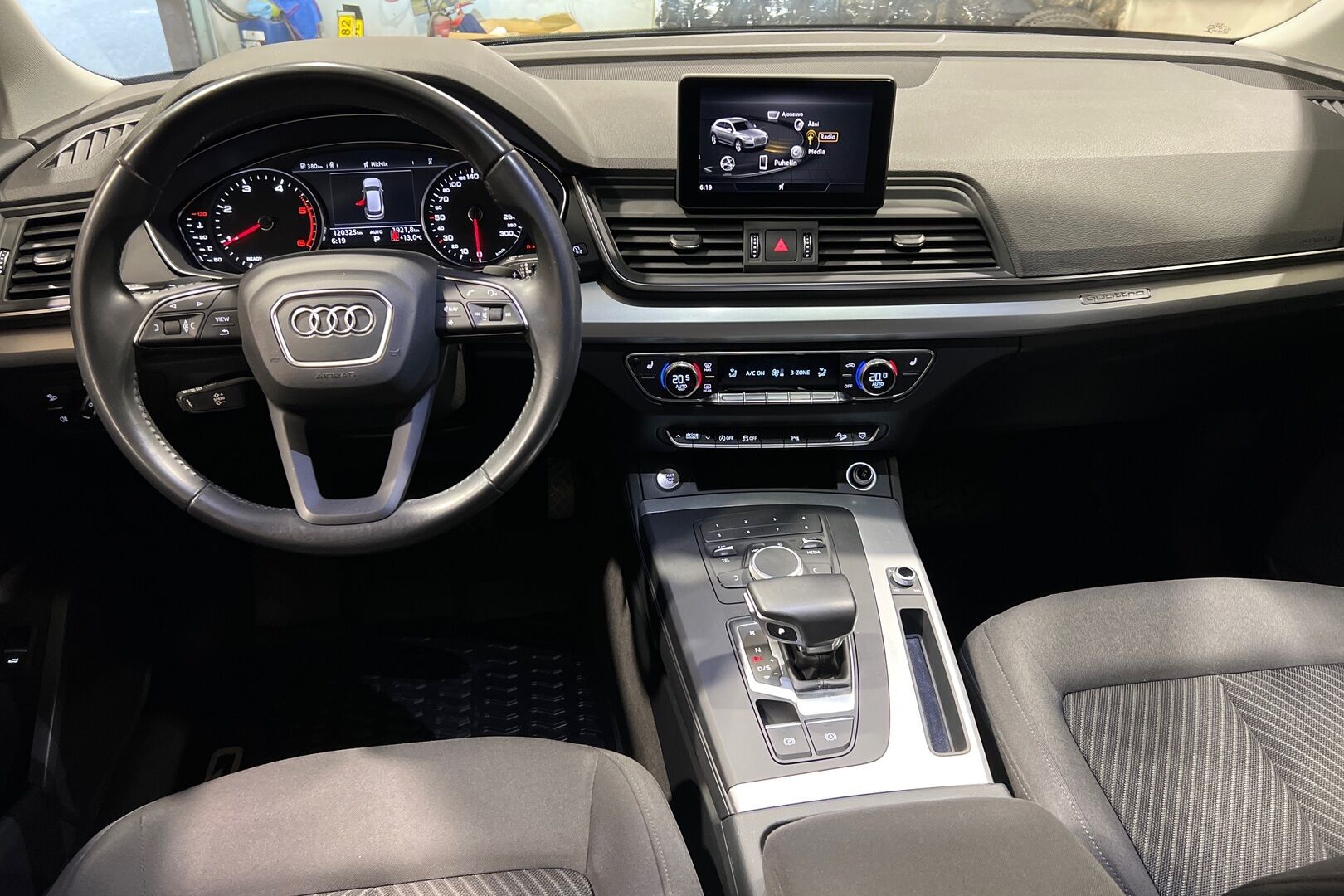 Audi Q5 iso kuva 4