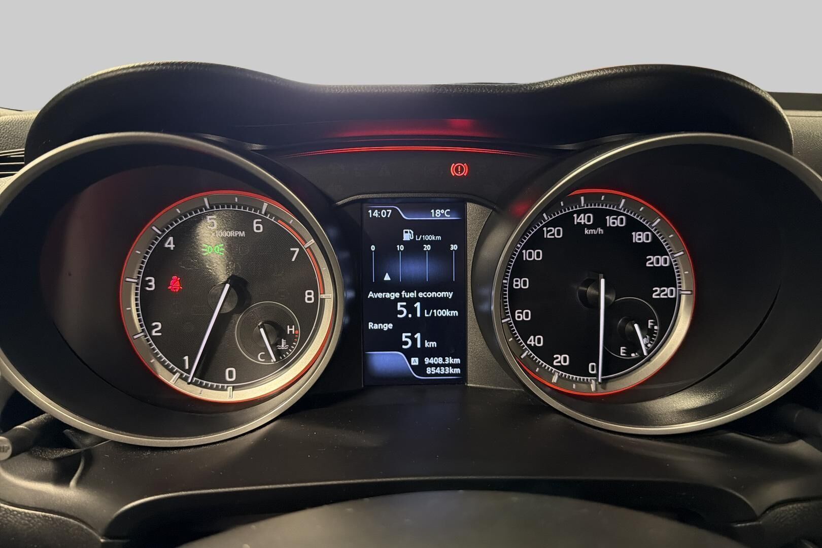 Suzuki Swift iso kuva 15