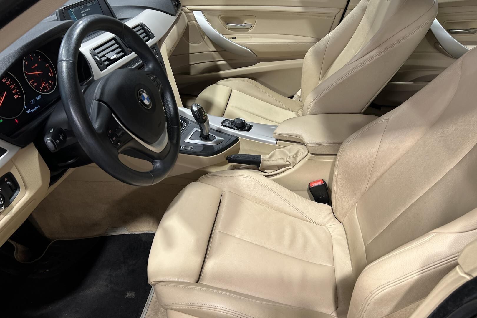 BMW 3-sarja iso kuva 9