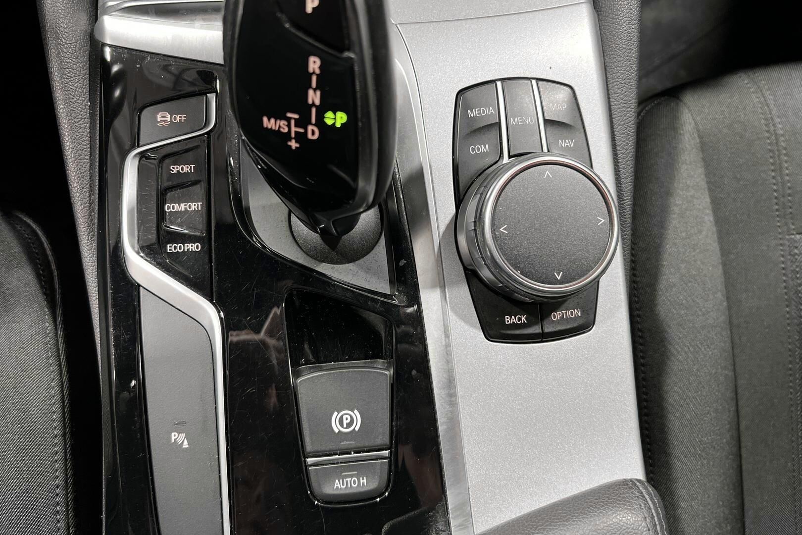 BMW 5-sarja iso kuva 21