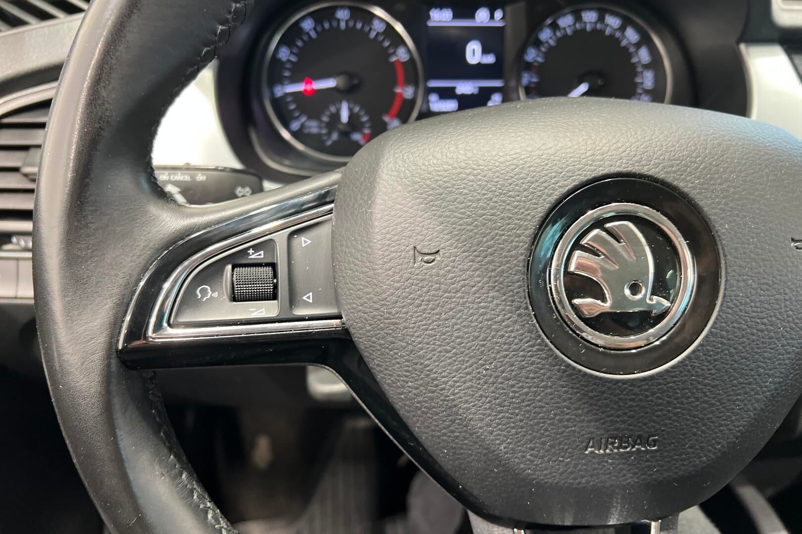 Skoda Fabia iso kuva 20