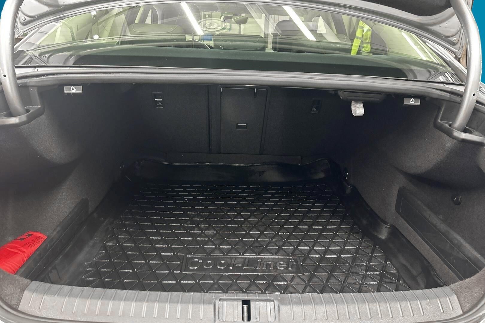 Volkswagen Passat iso kuva 6