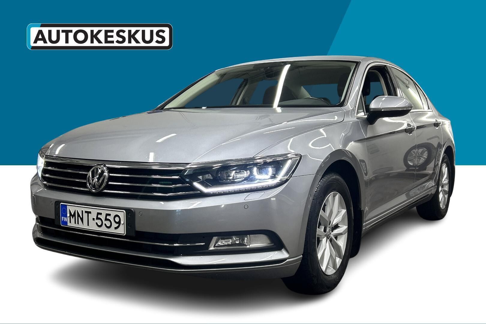 Volkswagen Passat iso kuva 12