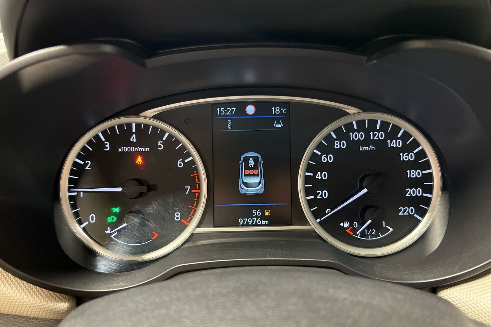 Nissan Micra iso kuva 11