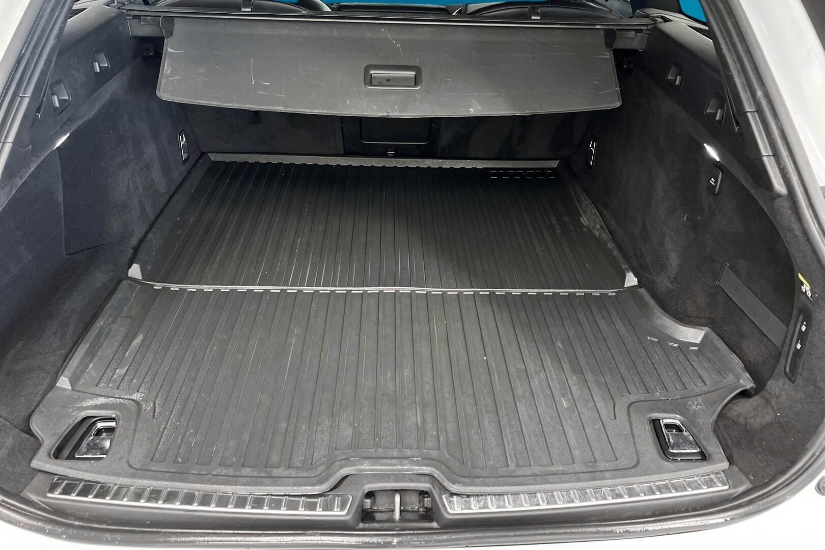 Volvo V90 iso kuva 12