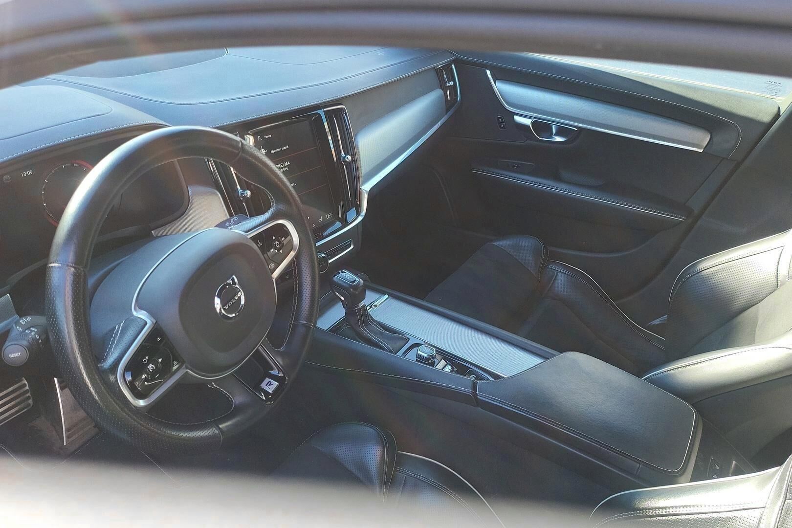 Volvo V90 iso kuva 2