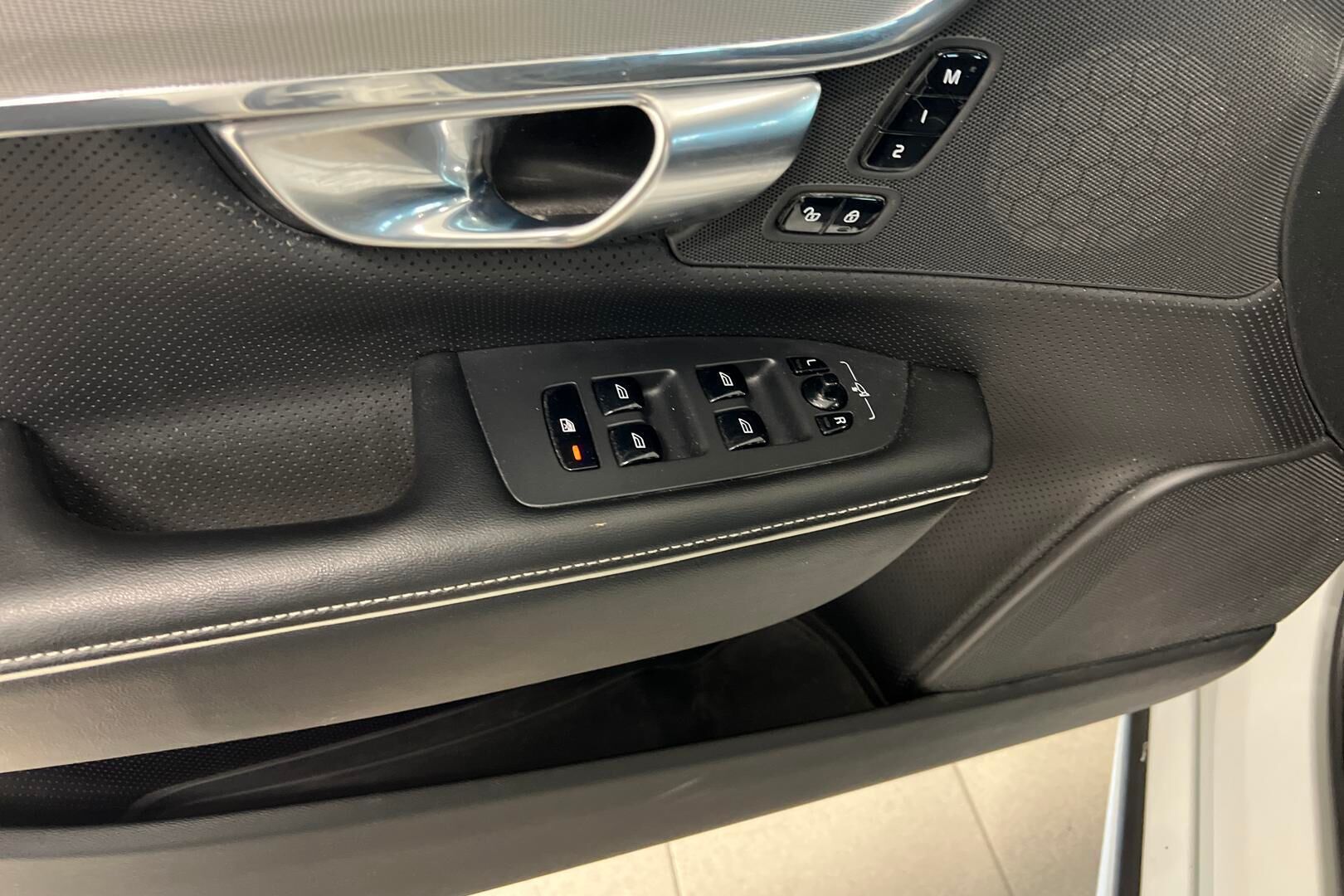 Volvo V90 iso kuva 21