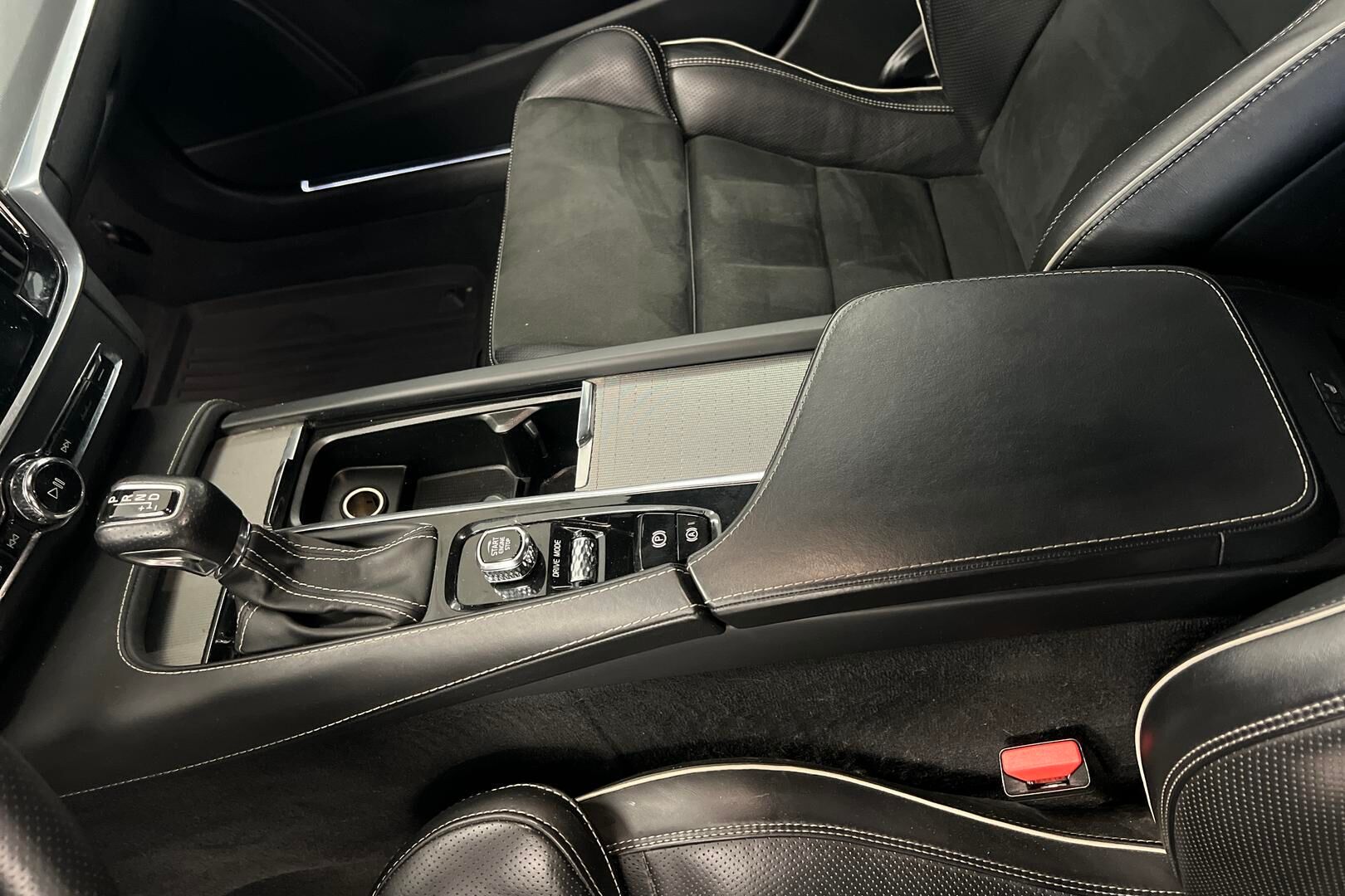 Volvo V90 iso kuva 23