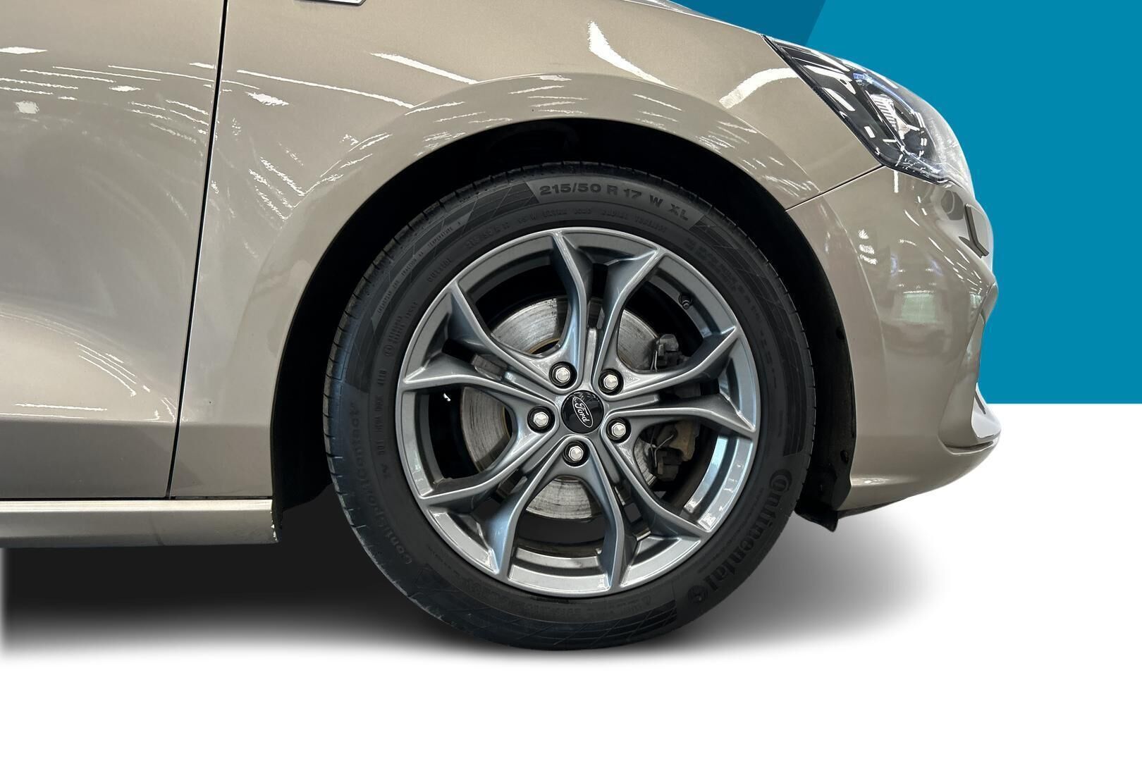 Ford Focus iso kuva 9