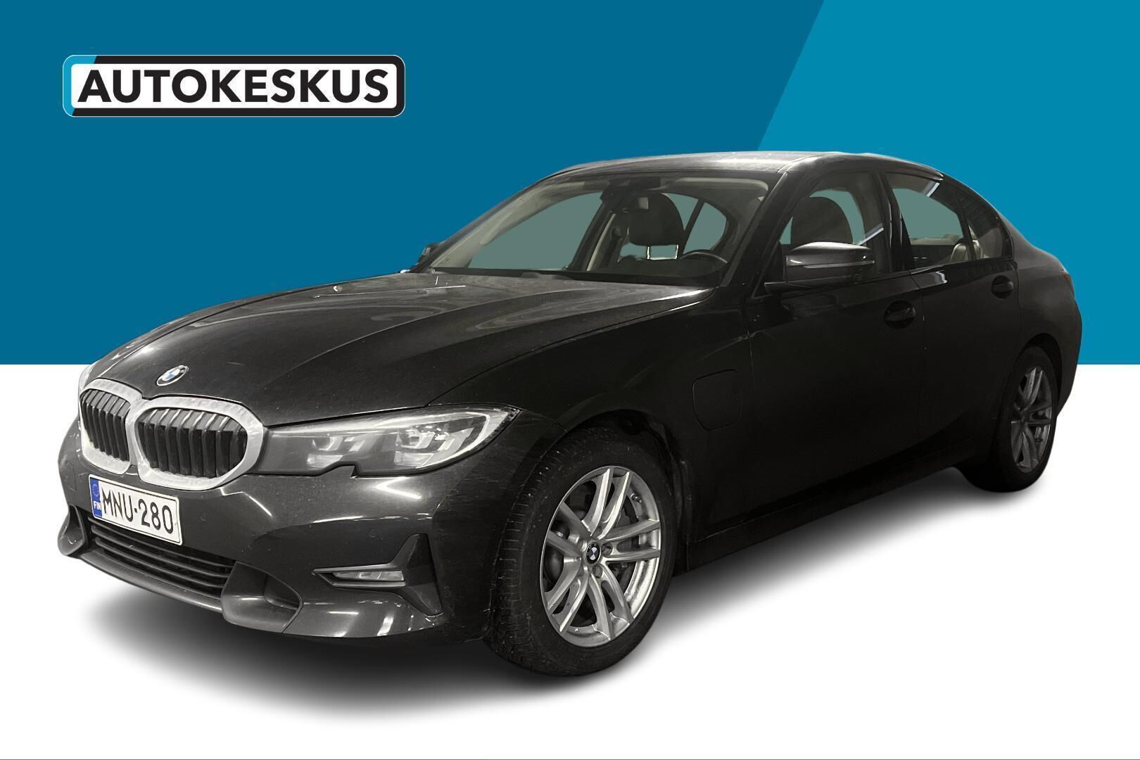 BMW 3-SARJA iso kuva 0