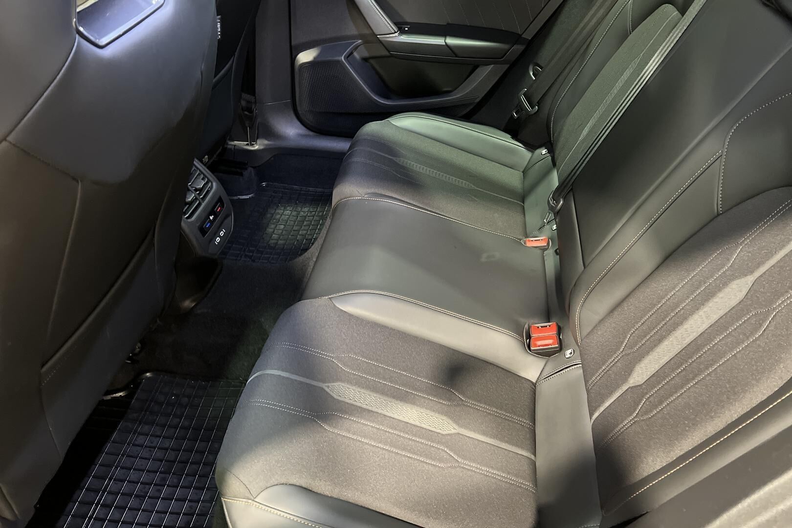 CUPRA Leon Sportstourer iso kuva 11