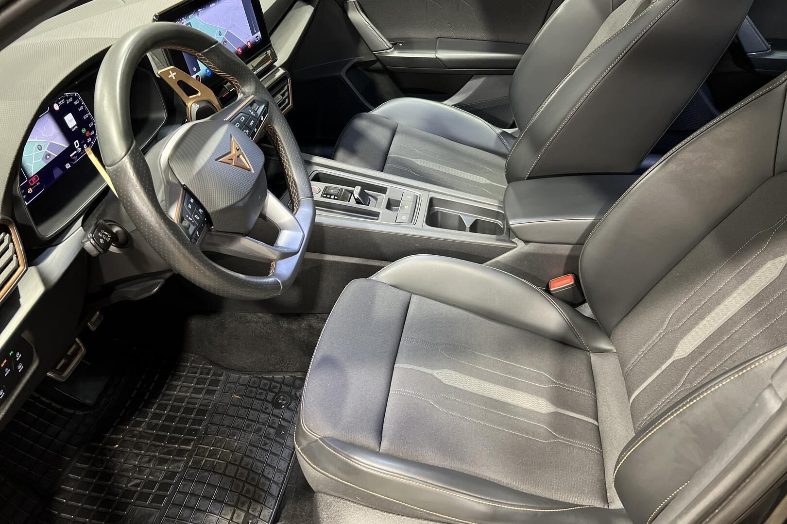 CUPRA Leon  Sportourer iso kuva 8