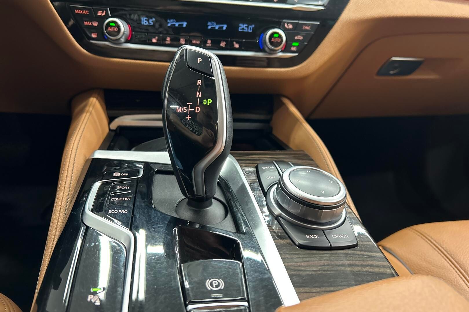 BMW 5-sarja iso kuva 20