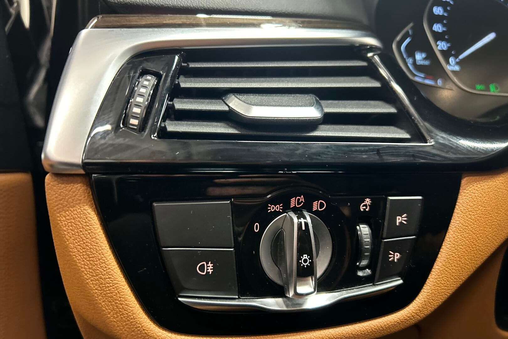 BMW 5-sarja iso kuva 23
