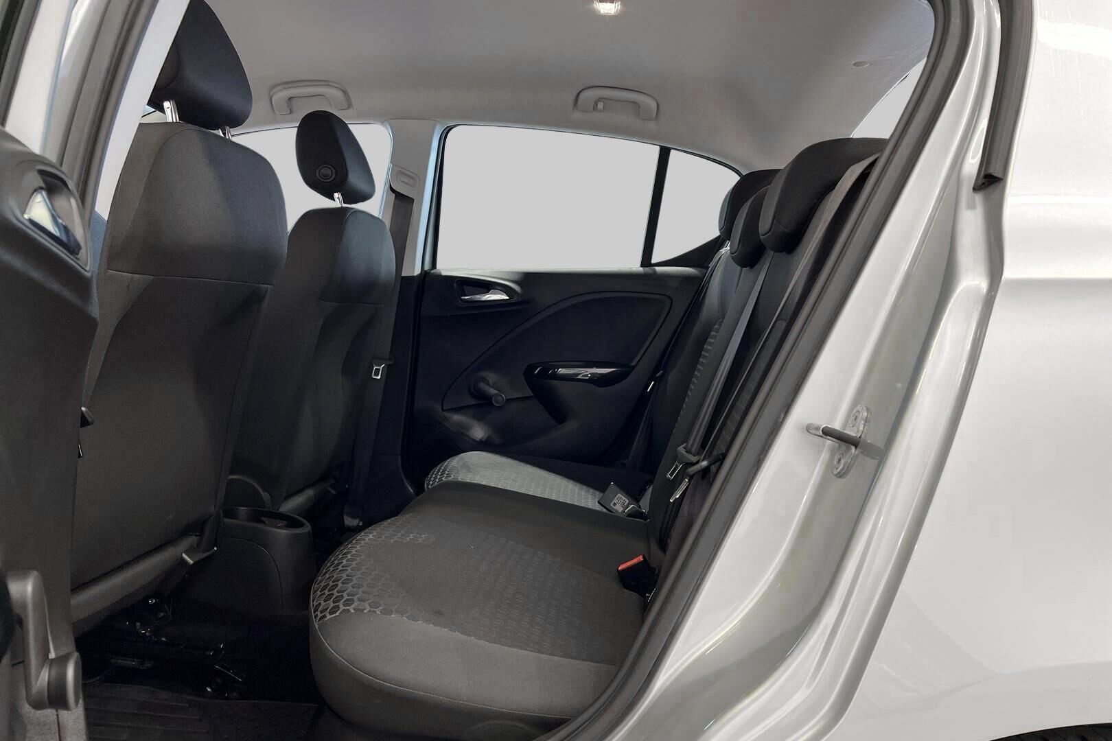 Opel Corsa iso kuva 10