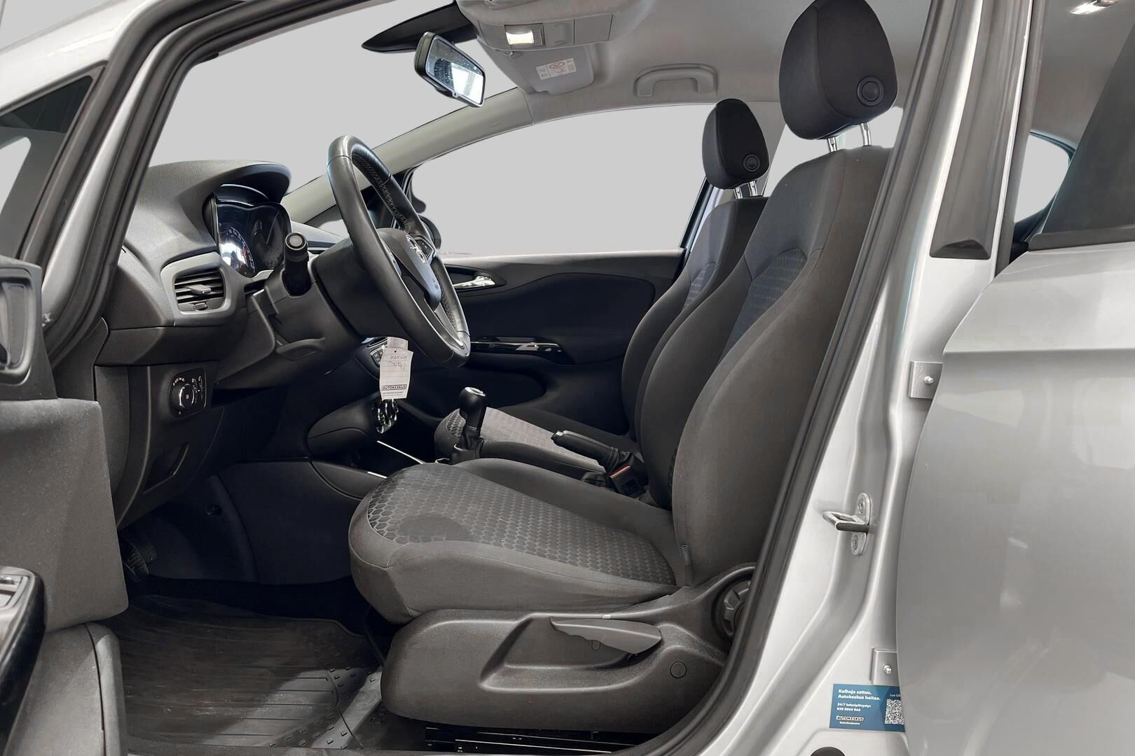 Opel Corsa iso kuva 9