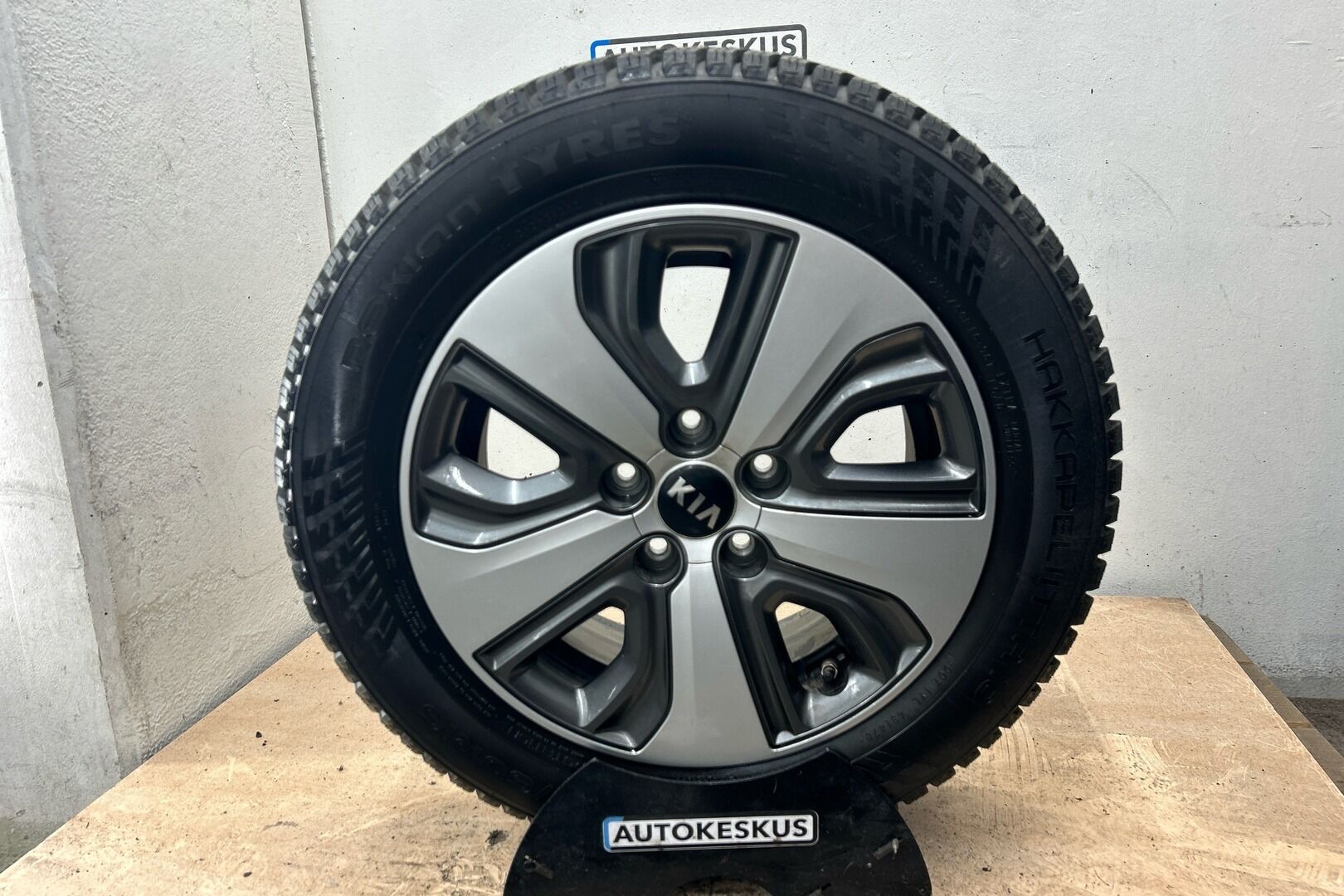 Kia Niro iso kuva 10