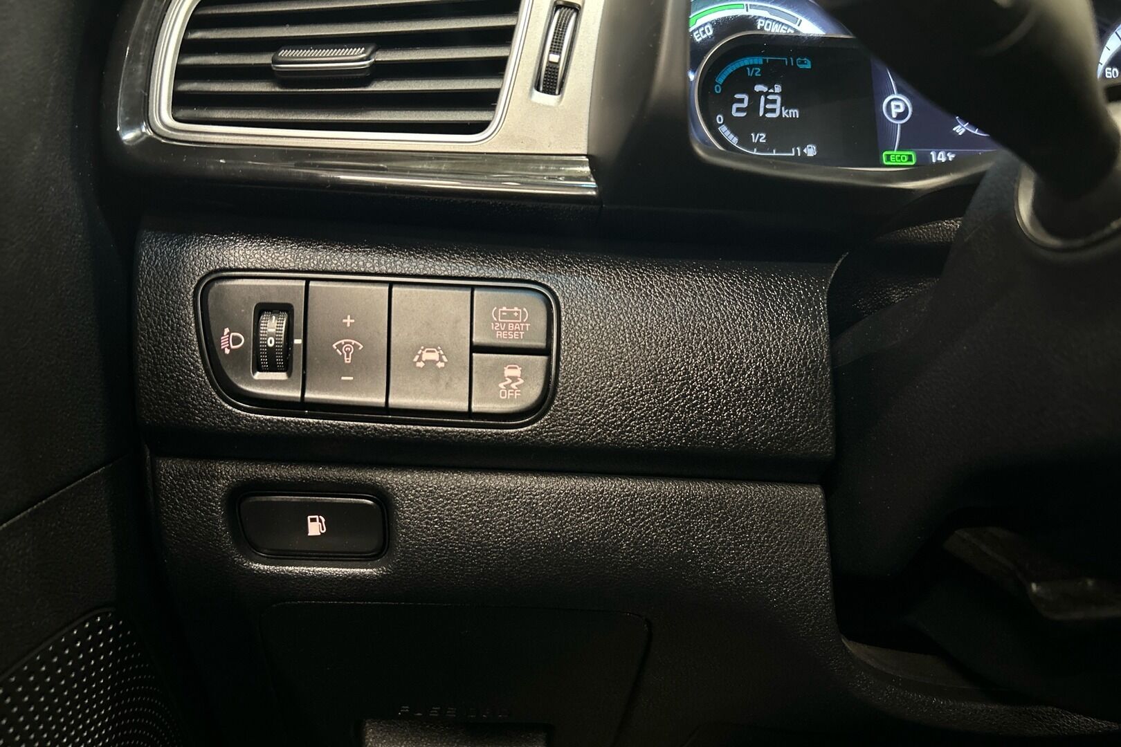 Kia Niro iso kuva 18