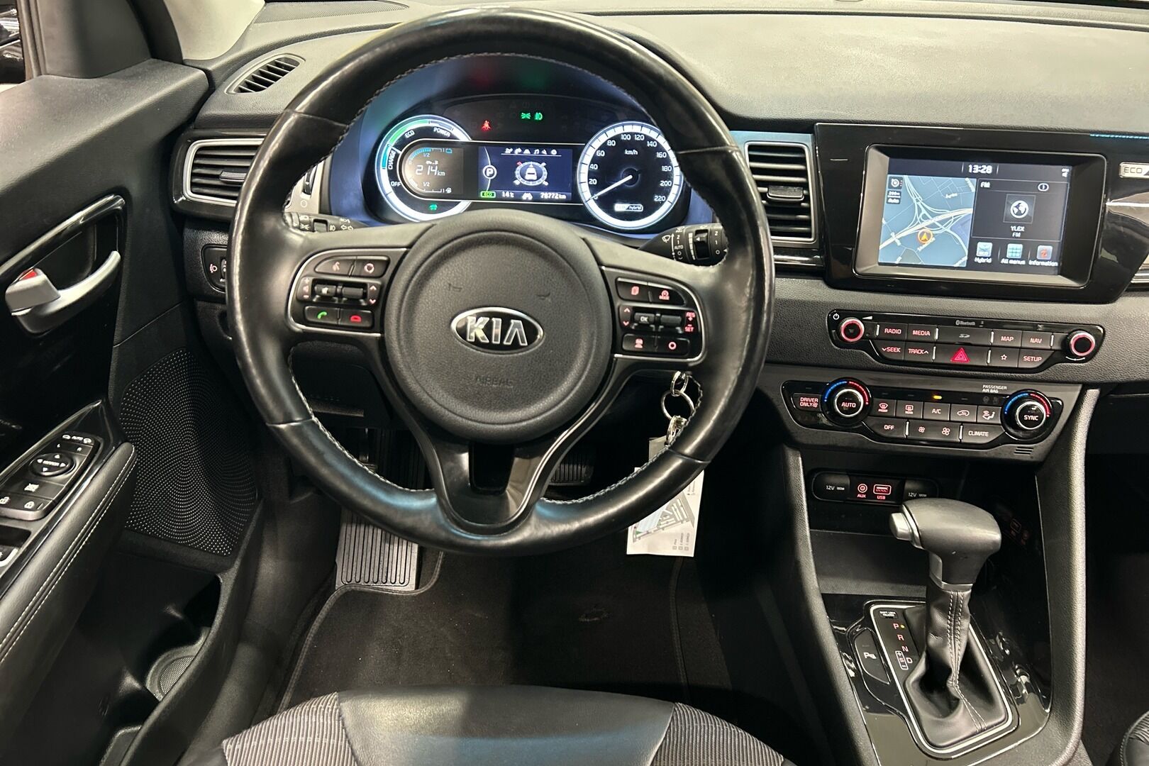 Kia Niro iso kuva 7