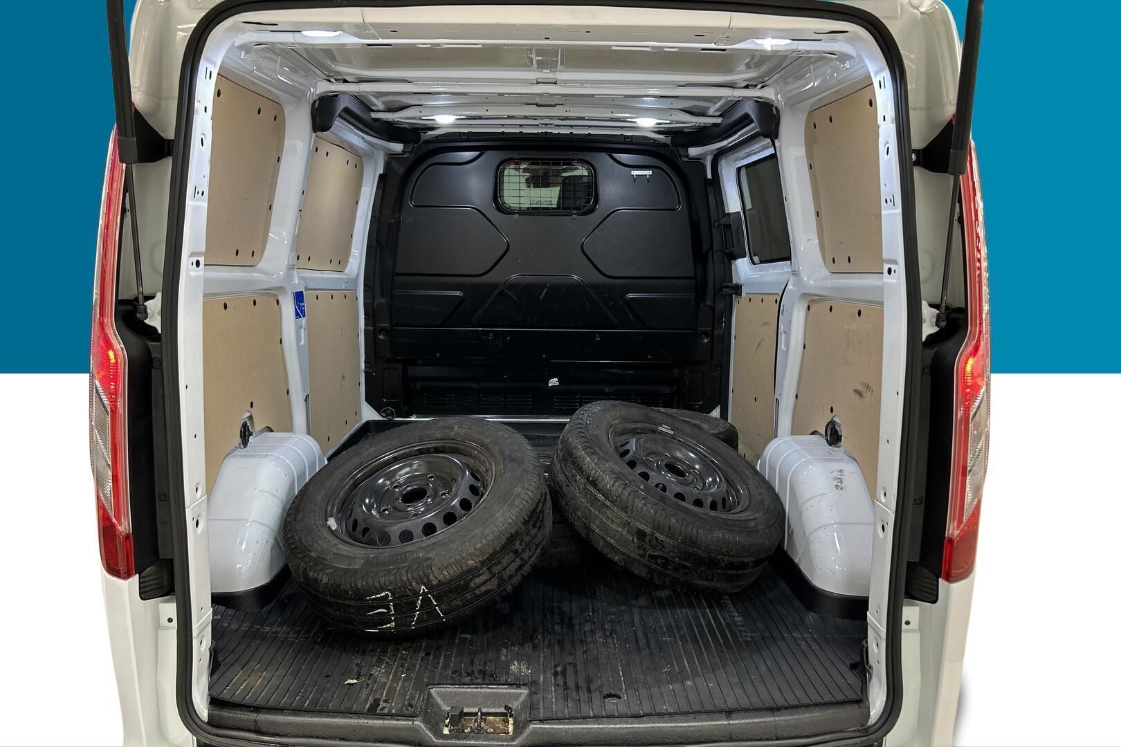 Ford Transit Custom iso kuva 12