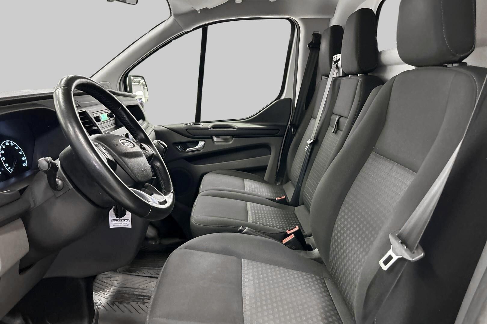 Ford Transit Custom iso kuva 9