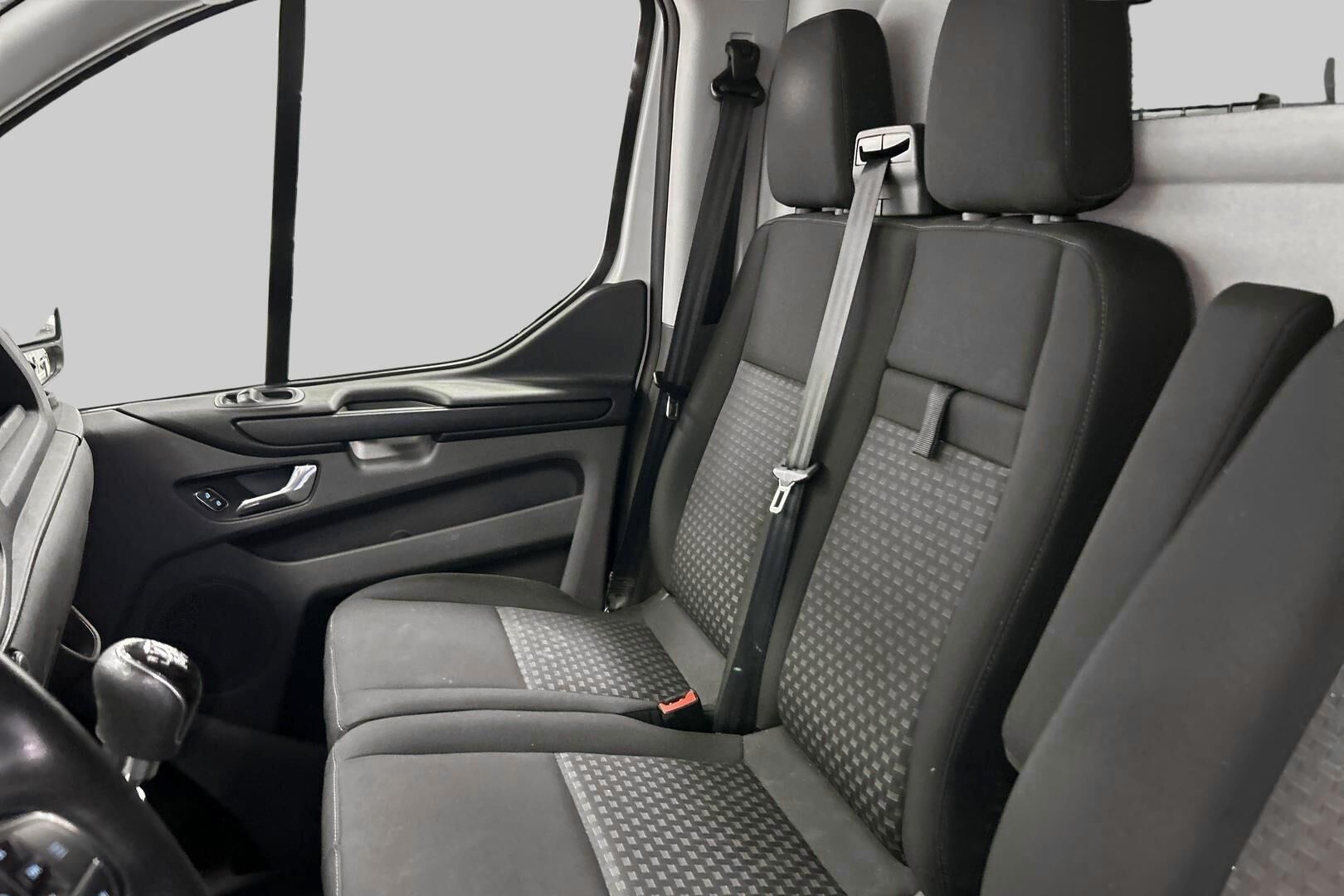 Ford Transit Custom iso kuva 9