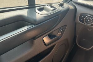 Ford Transit Custom esikatselu 17
