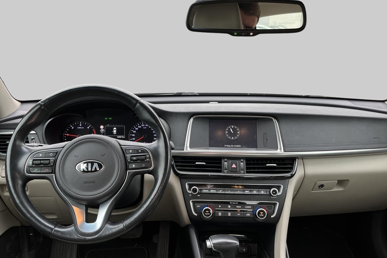 Kia Optima iso kuva 2