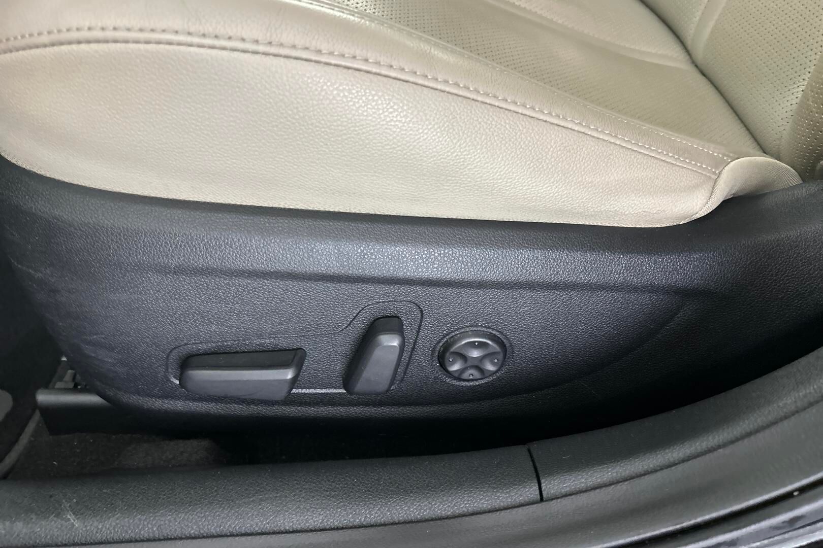 Kia Optima iso kuva 25