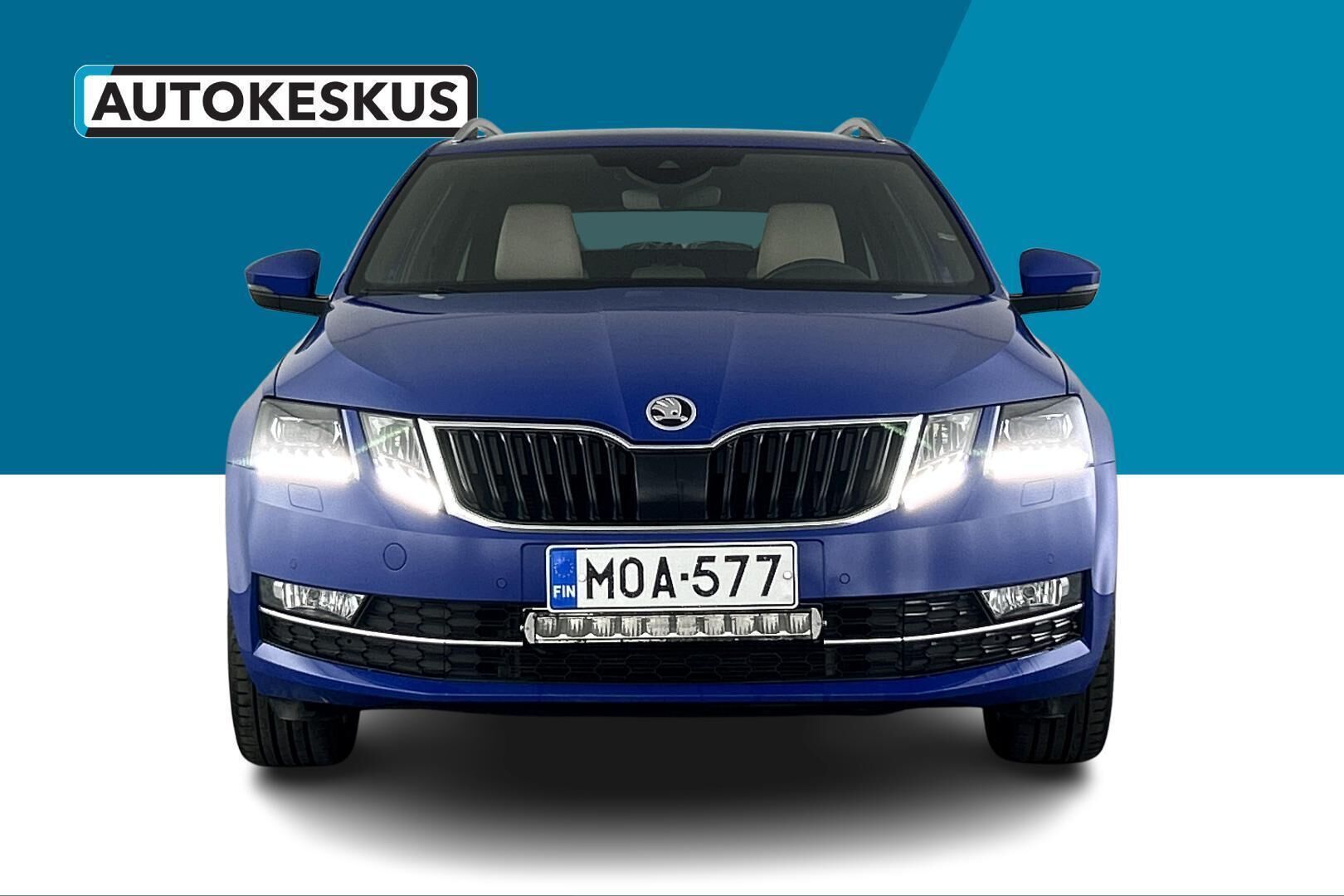 Skoda Octavia iso kuva 2
