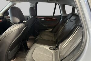 BMW X1 esikatselu 10