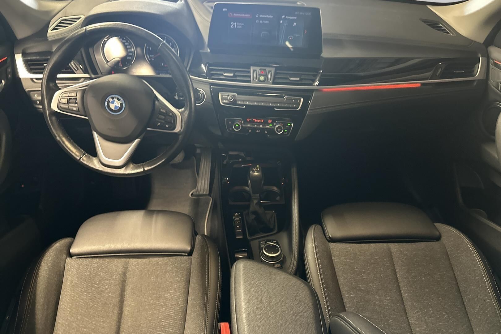 BMW X1 iso kuva 11
