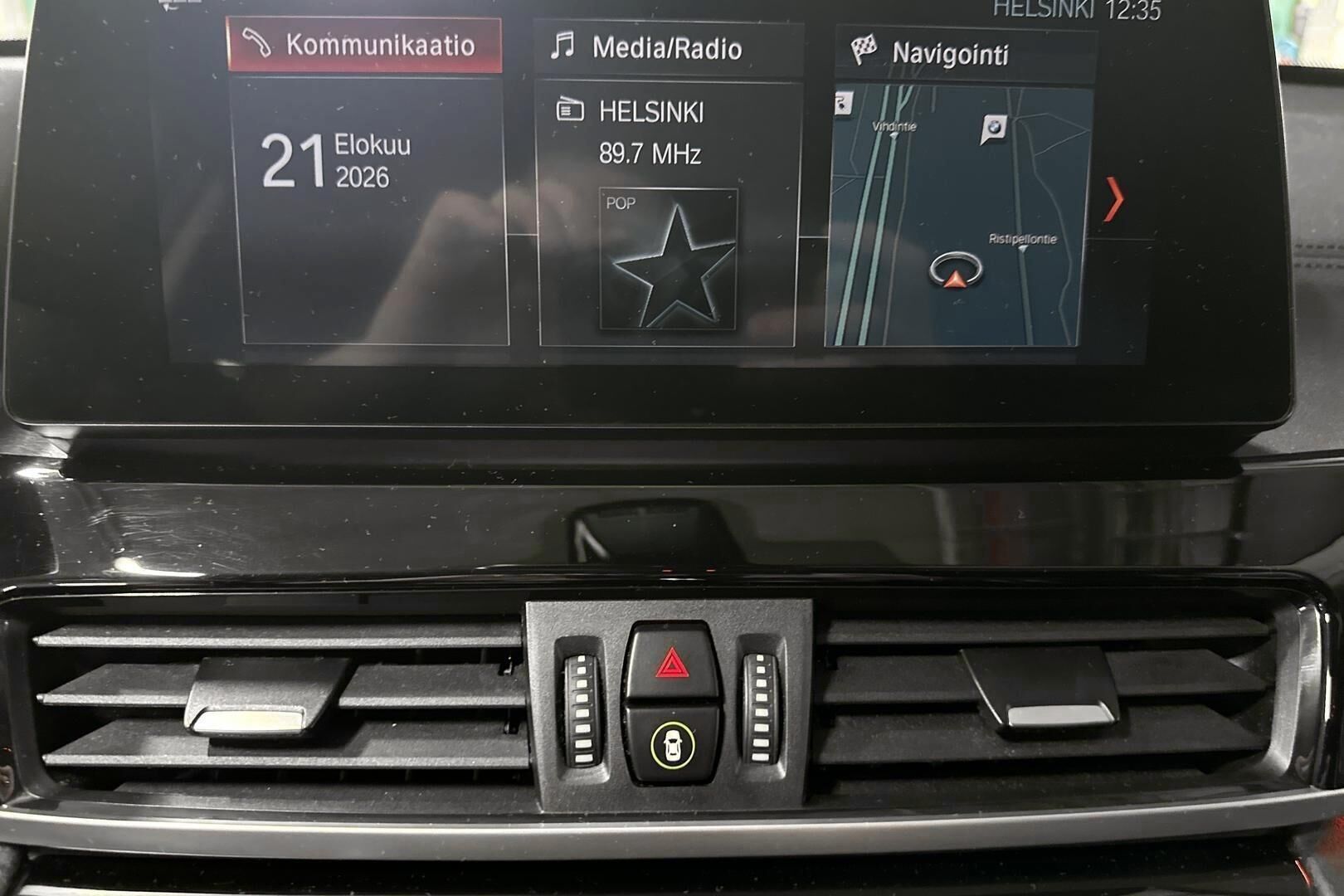 BMW X1 iso kuva 15