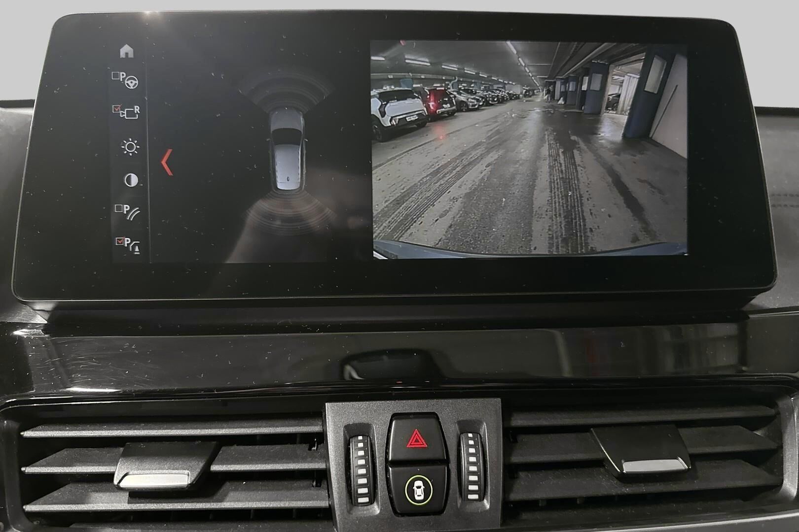 BMW X1 iso kuva 18