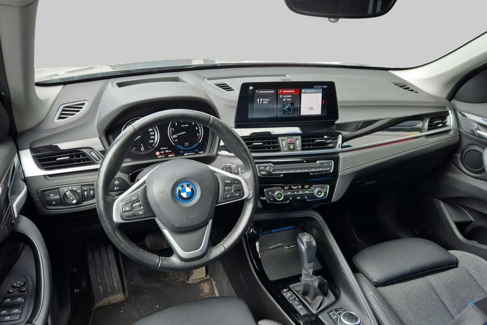 BMW X1 iso kuva 2