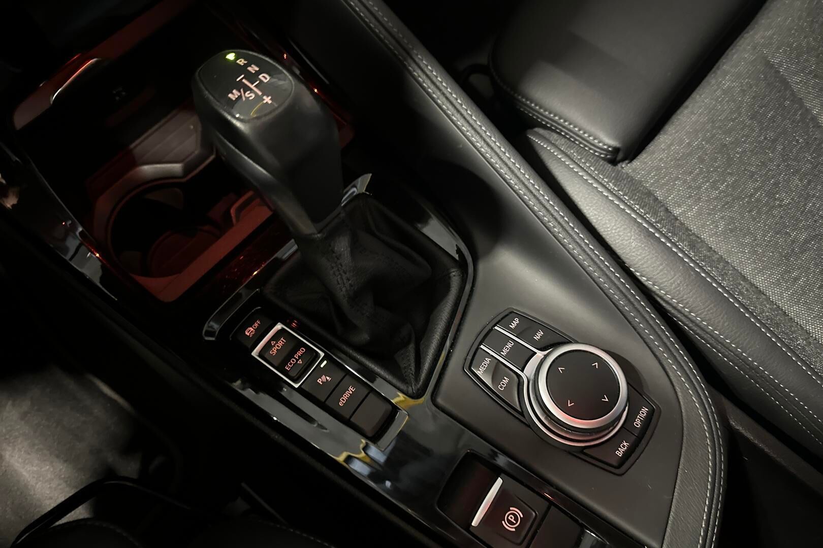 BMW X1 iso kuva 20