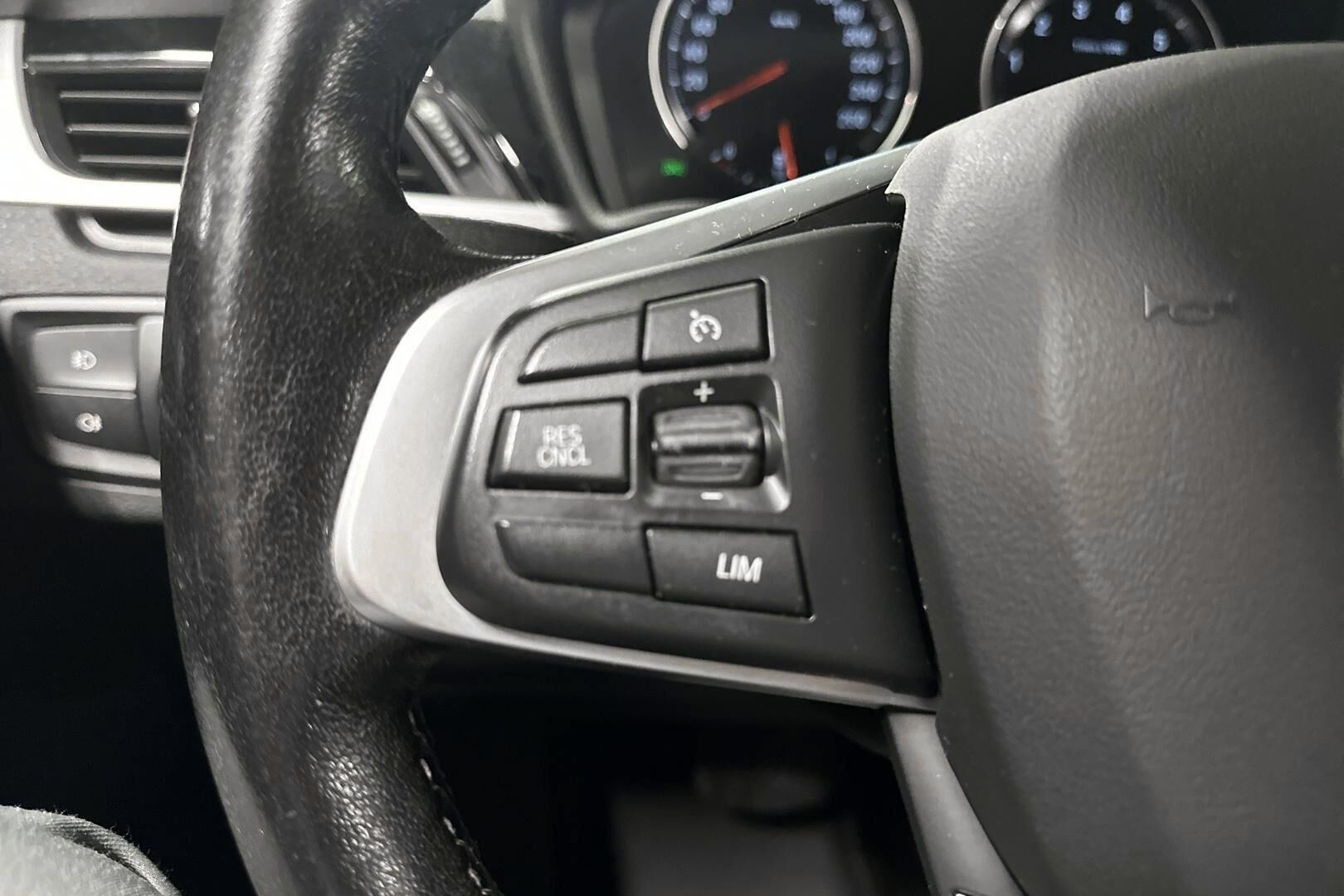 BMW X1 iso kuva 22