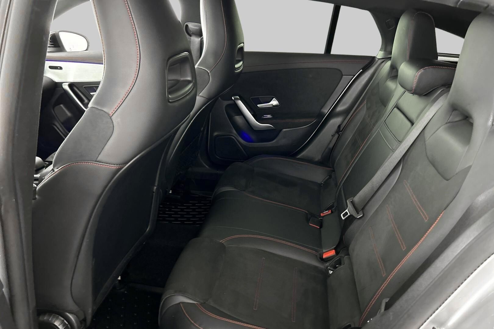Mercedes-Benz CLA iso kuva 10