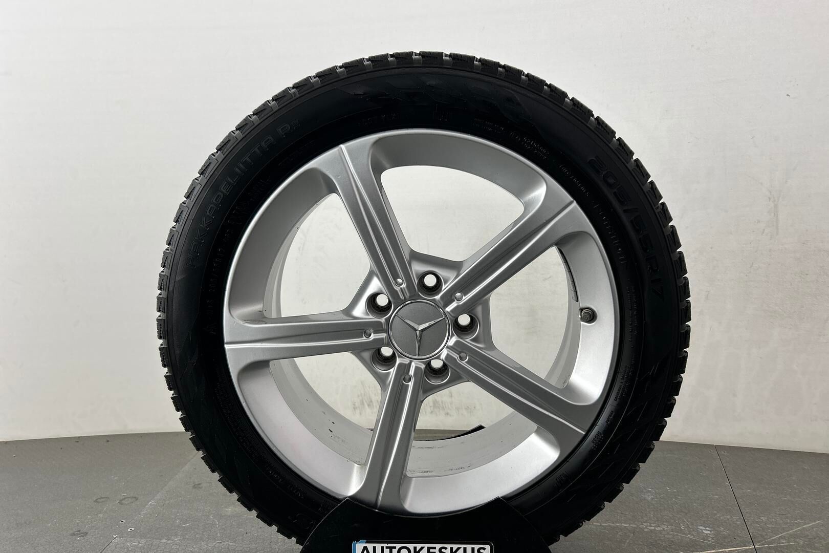 Mercedes-Benz CLA iso kuva 14