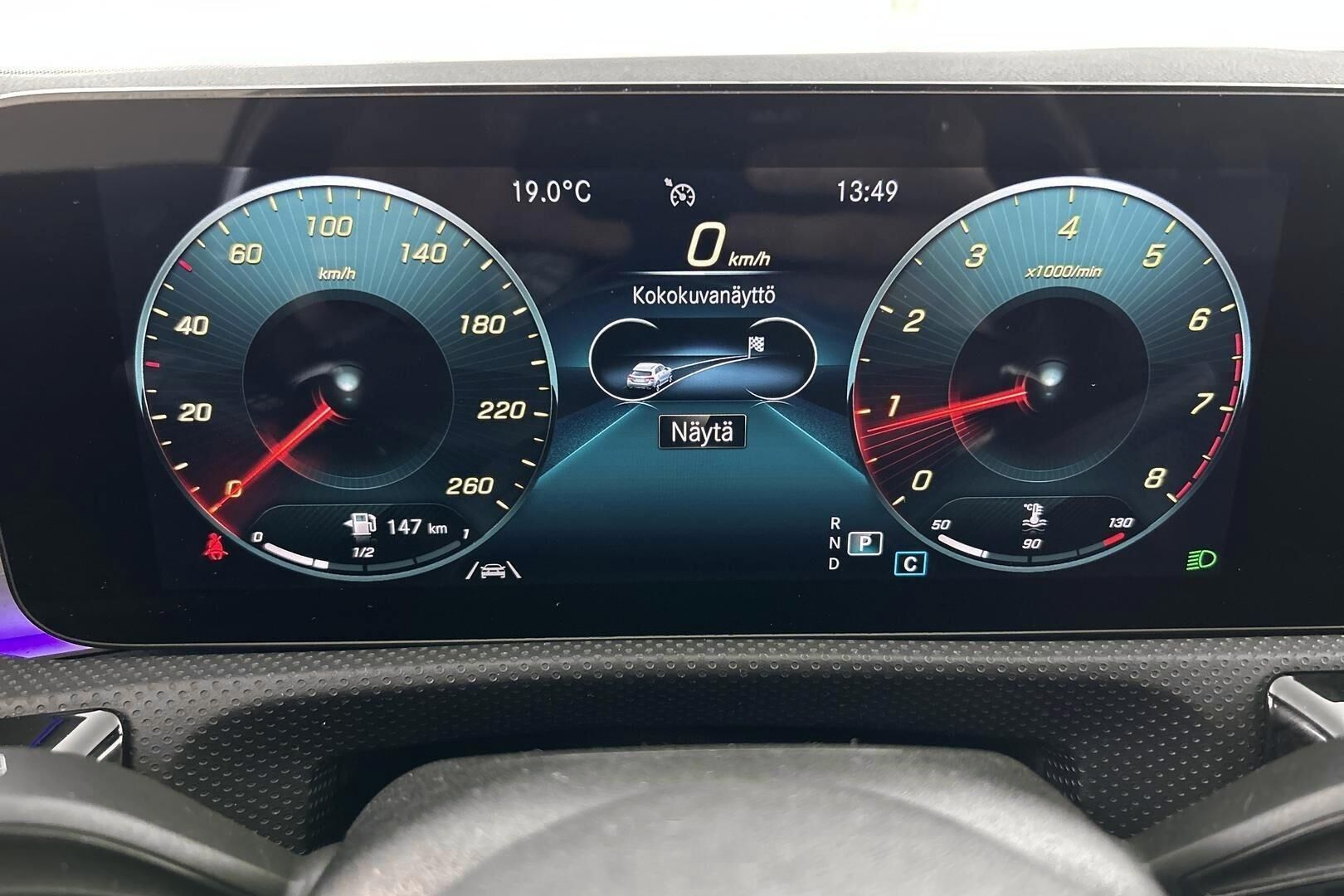 Mercedes-Benz CLA iso kuva 15