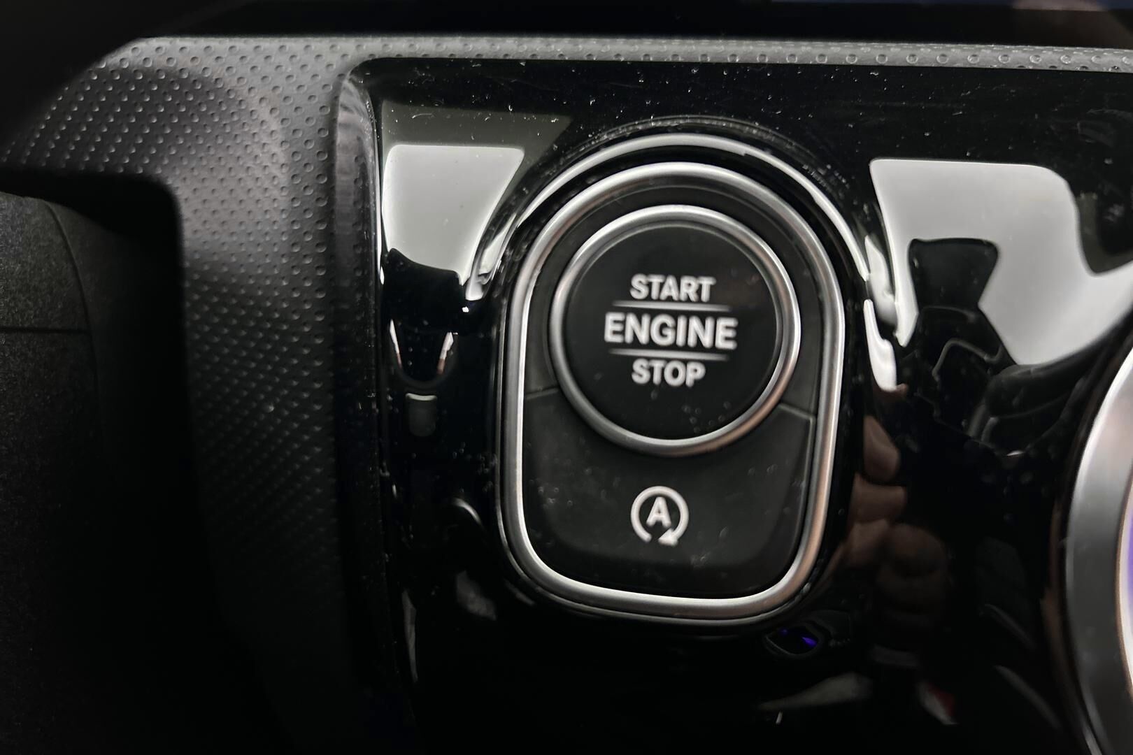 Mercedes-Benz CLA iso kuva 22
