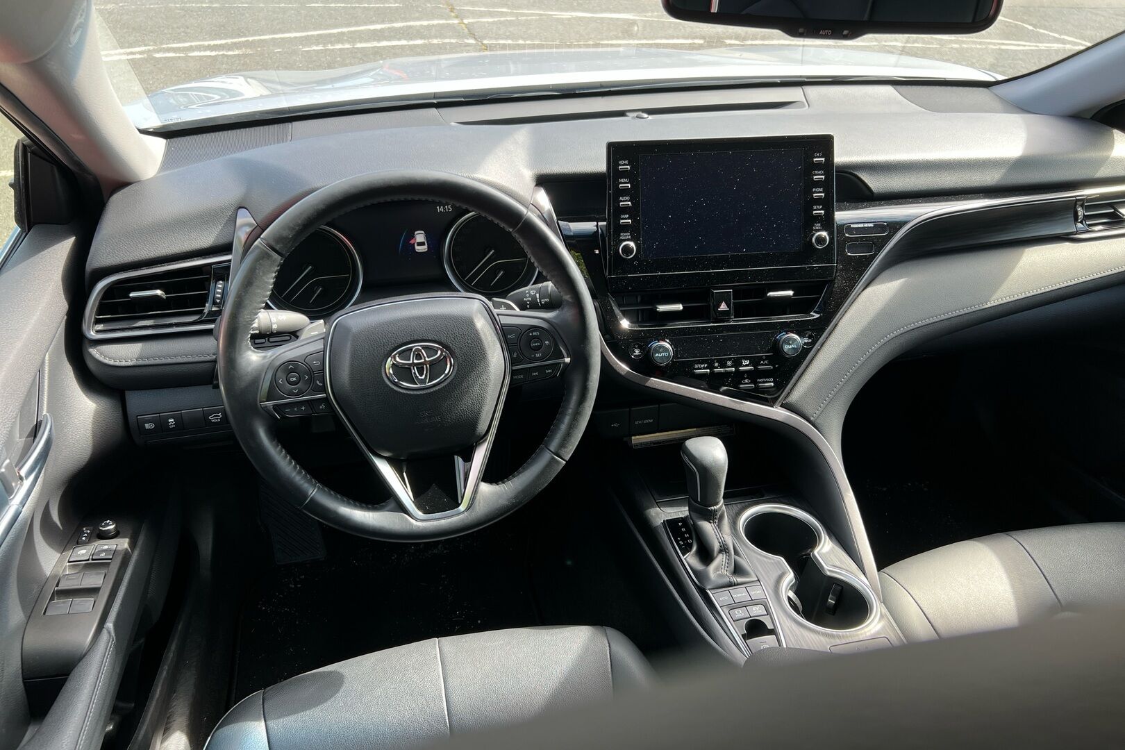 Toyota Camry iso kuva 1
