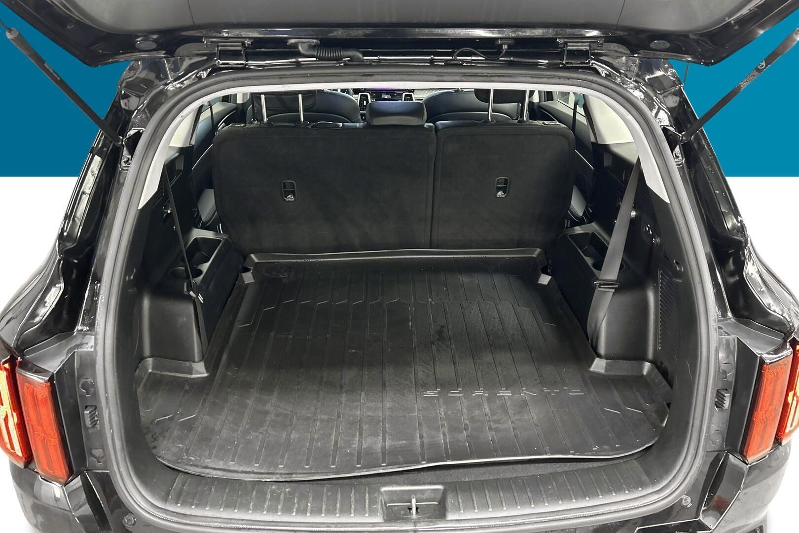 Kia Sorento iso kuva 12