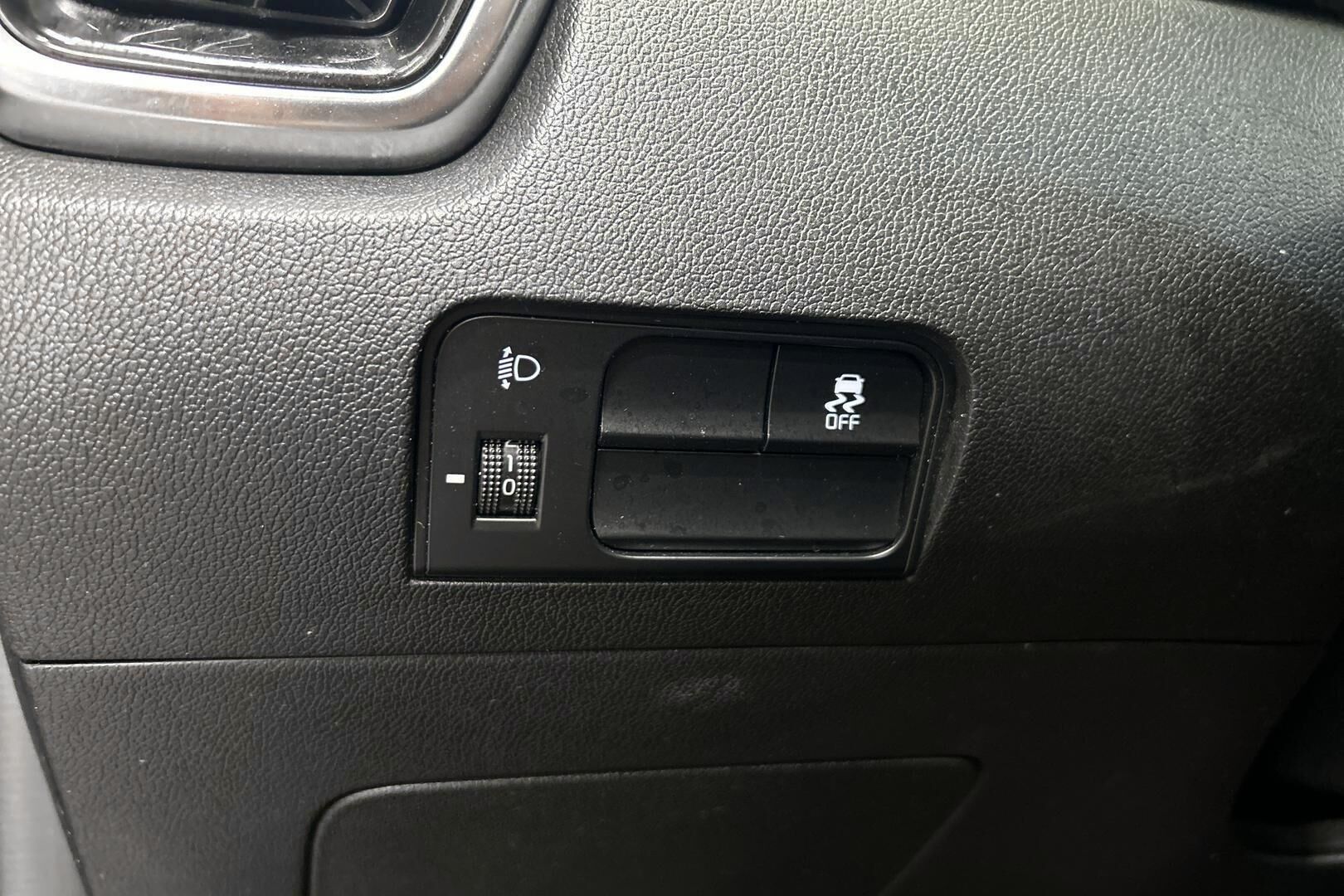 Kia Sorento iso kuva 24