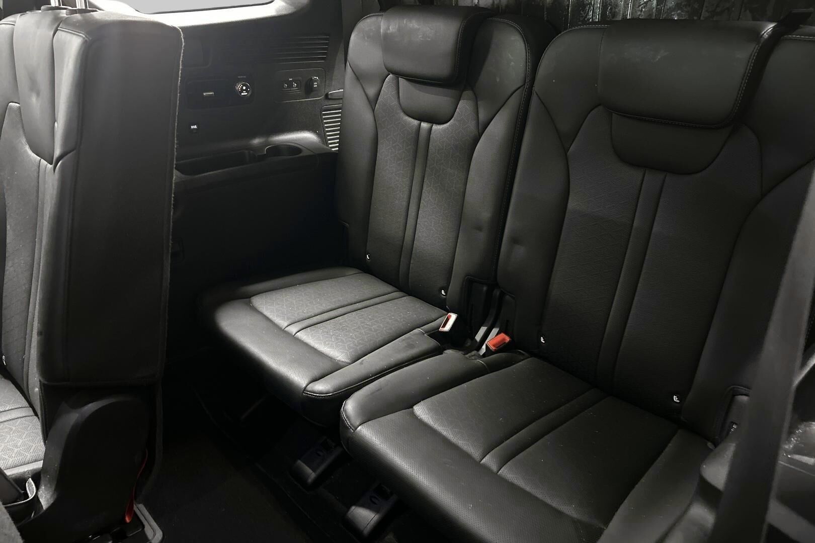 Kia Sorento iso kuva 29
