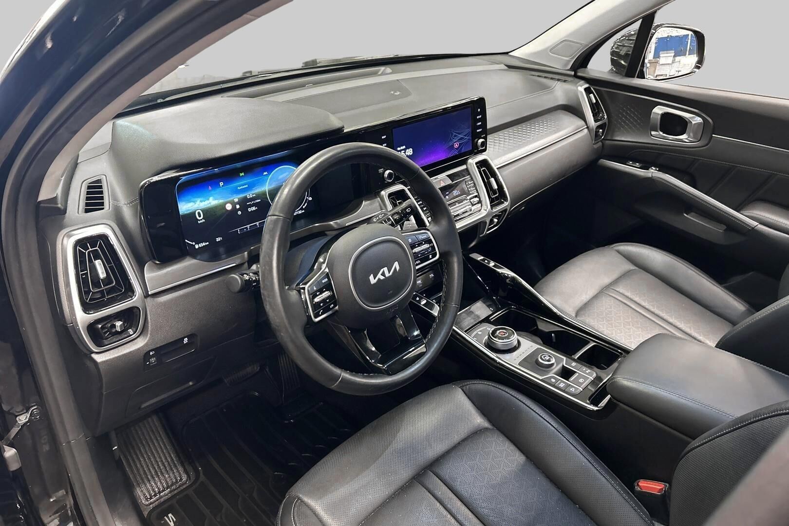 Kia Sorento iso kuva 9