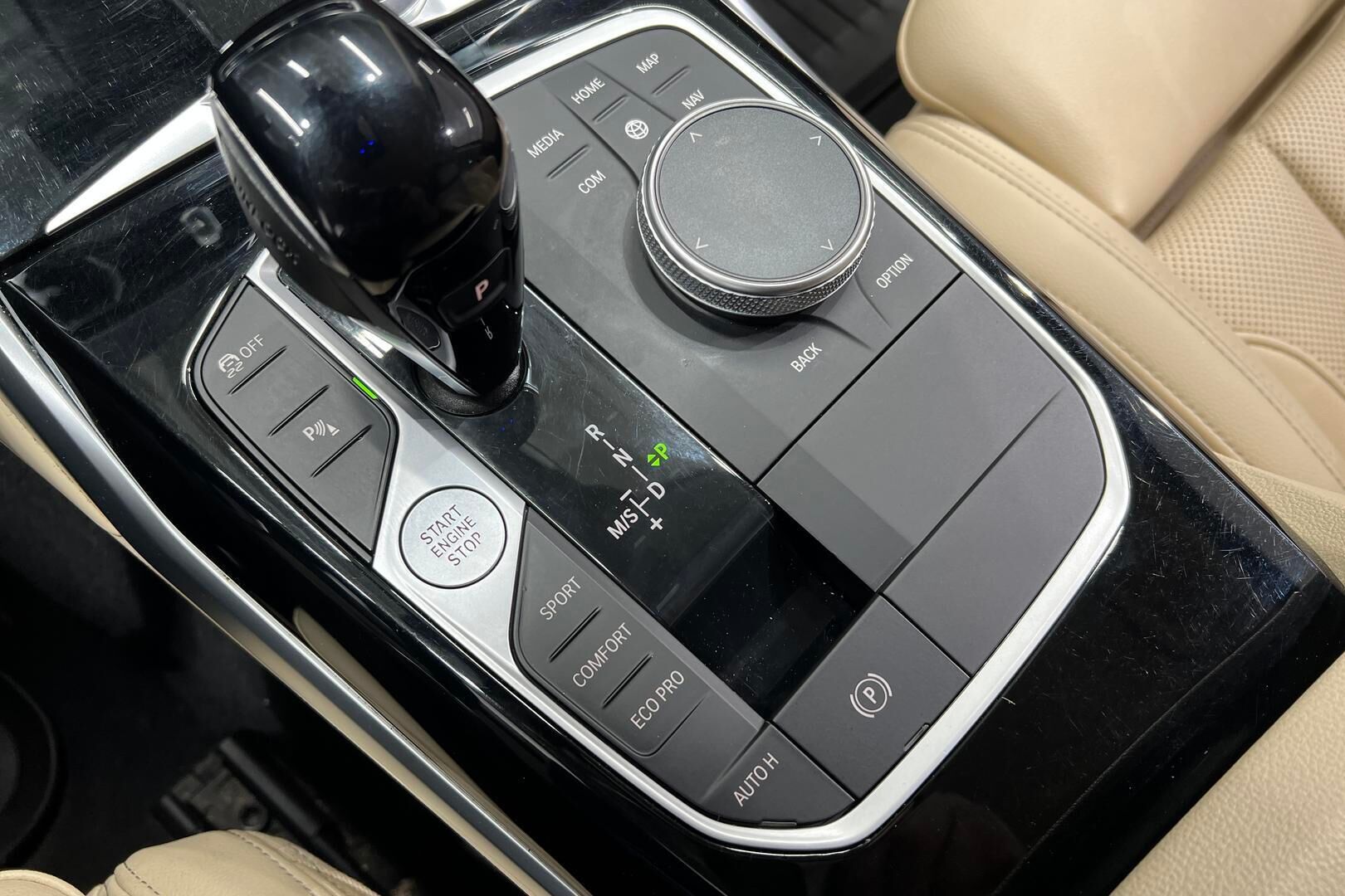 BMW 3-SARJA iso kuva 23