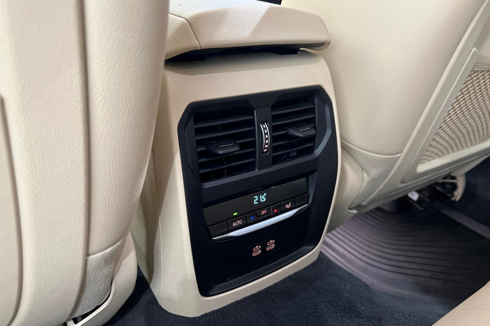 BMW 3-SARJA iso kuva 30