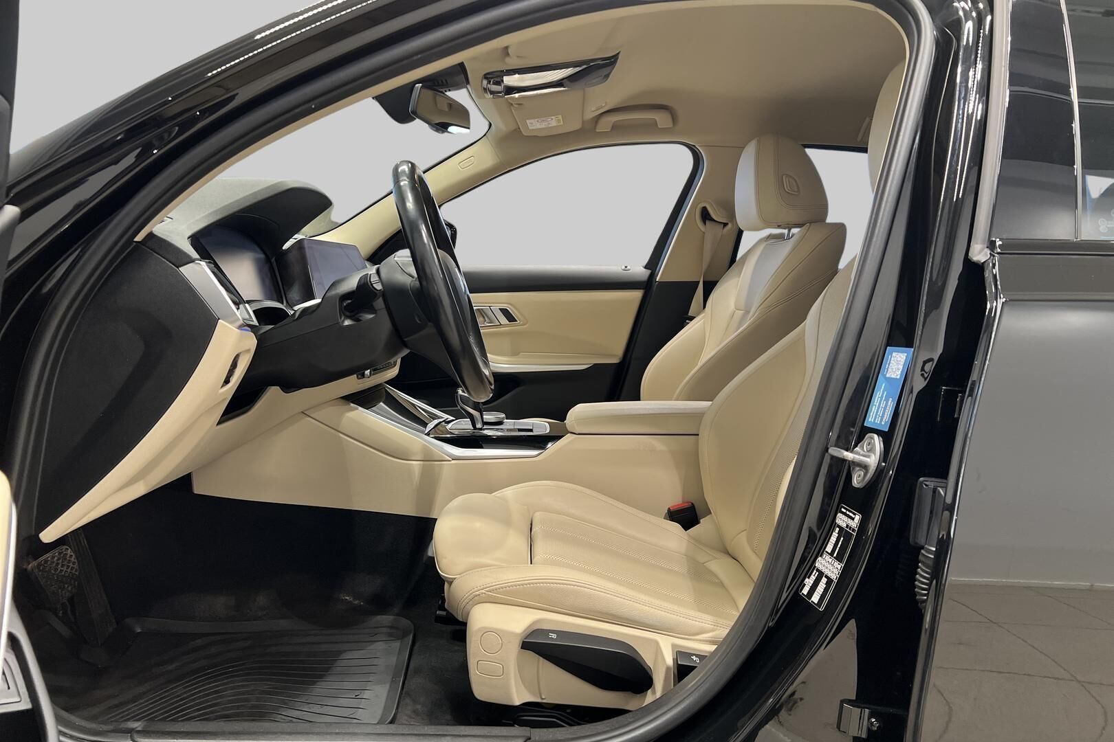 BMW 3-SARJA iso kuva 9