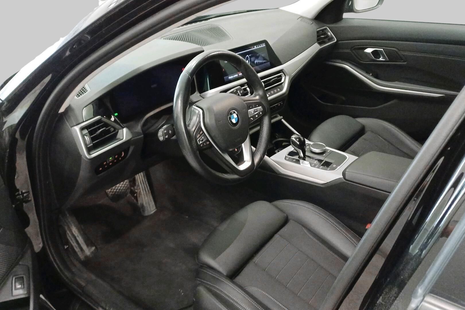 BMW 3-sarja iso kuva 2